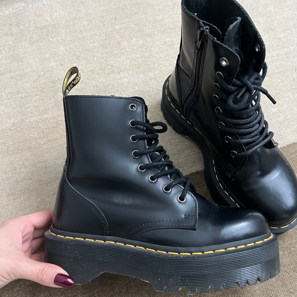 Dr Martens Jadon black leather platform boots - Picture 2 of 8
